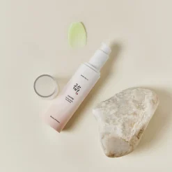 Beauty Of Joseon - Ginseng Moist Sun Serum SPF50+/PA++++ - Serum Przeciwsłoneczne z Żeń-Szeniem - 50ml