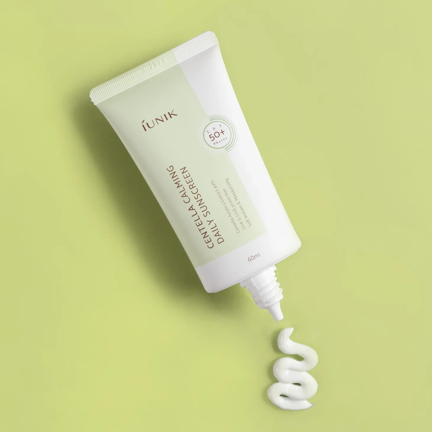 iUNIK - Centella Calming Daily Sunscreen SPF 50+ PA++++ - Krem z Filtrem Przeciwsłonecznym - 60ml
