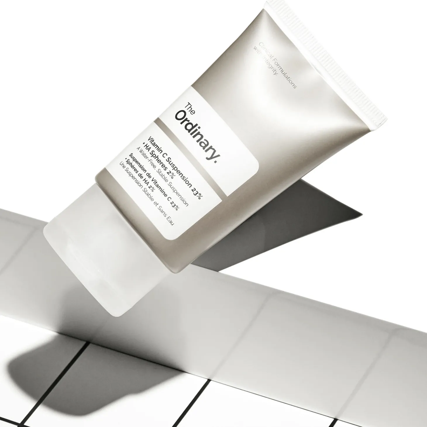The Ordinary - Vitamin C Suspension 23% + HA Spheres 2% - Serum z 23% Witaminą C i 2% Kwasem Hialuronowym - 30ml