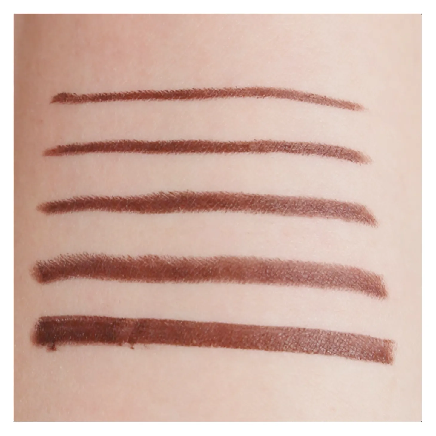 Unleashia - Easy Glide Flat Eyeliner - Płaski Eyeliner - 02 Brown Mood - 0,15g